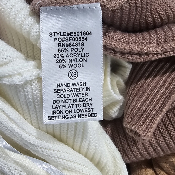 sweater - Picture 2 of 5